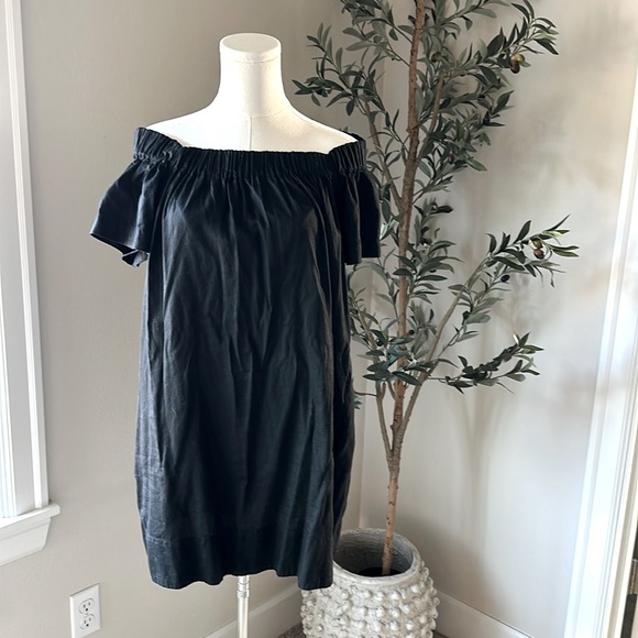 M- French connection off the shoulder dress - Picture 1 of 4